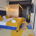Biala Perla Czarna Gora *